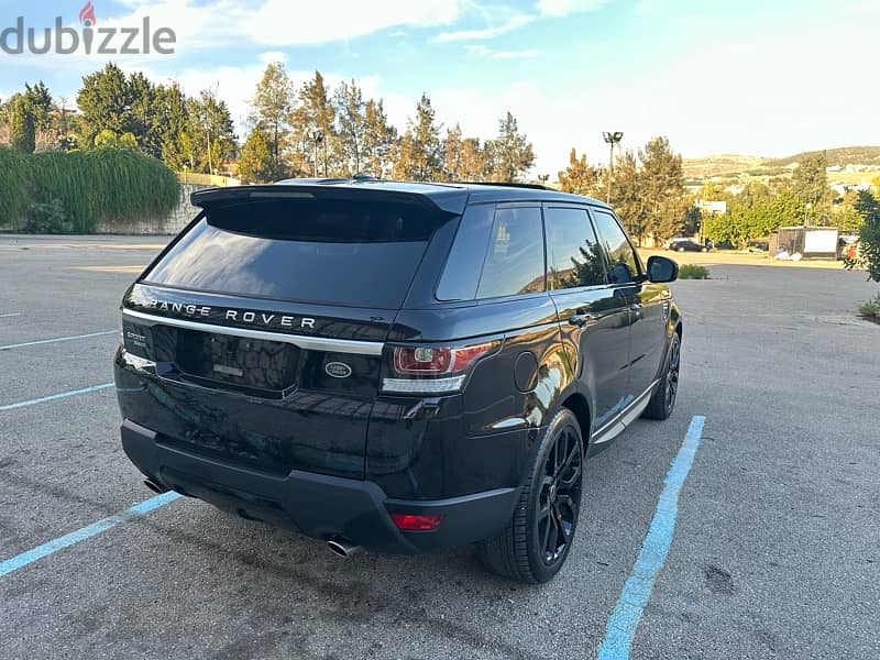 Range Rover sport black edition low mileage like new 6