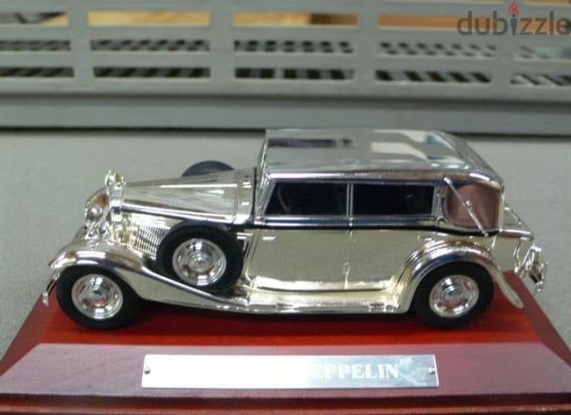 Maybach Zeppelin 1932 diecast car model 1;43. 3