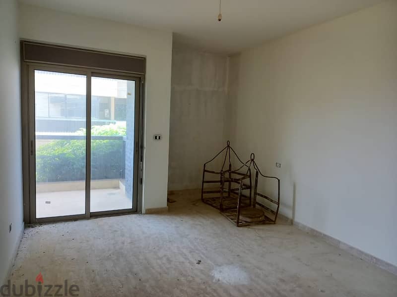 L08162 - Apartment for Sale in Haret Sakher with a Small Terrace 4