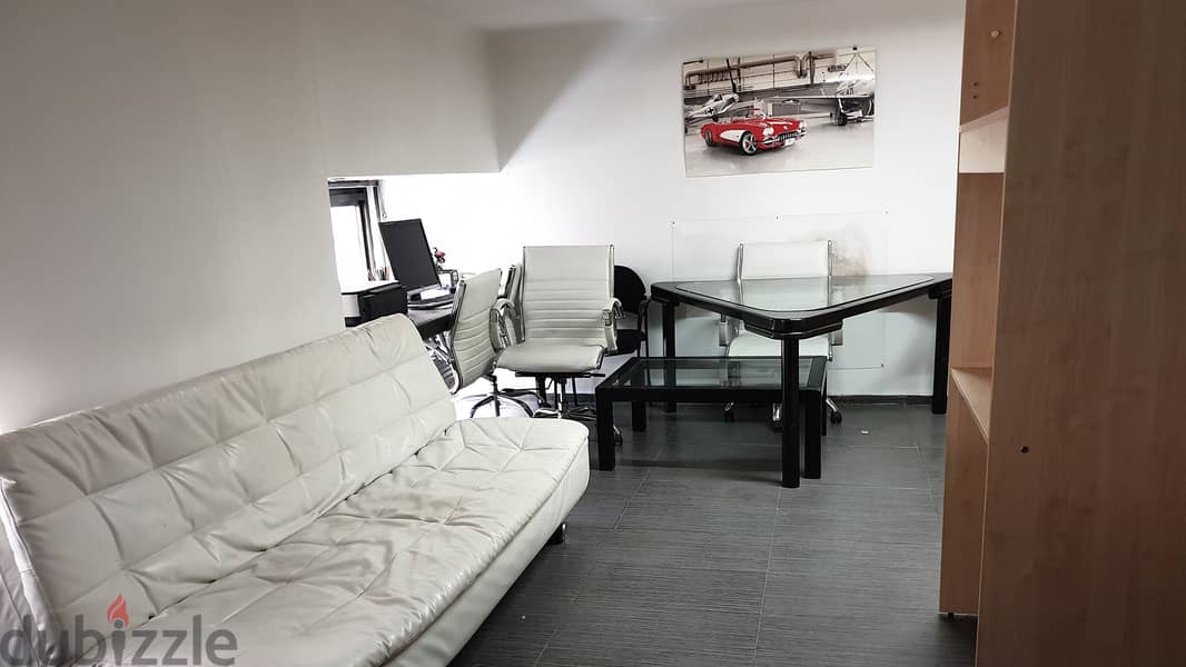 L04342 - Showroom For Rent in Achrafieh 1