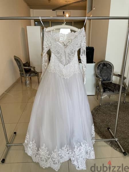 Liquidation! 35 Brand wedding dresses in bulk. تصفية! 8