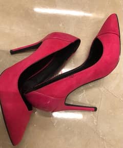 shoes for women, high heel, bershka, fushia color, ; size 37
