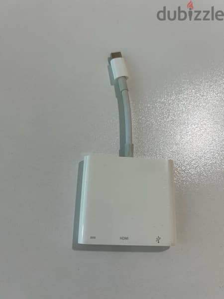 Apple- USB-C HDMI and VGA Multiport adapter 0