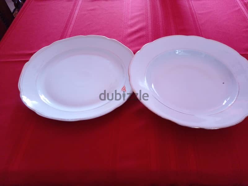 Porcelaine plates 0