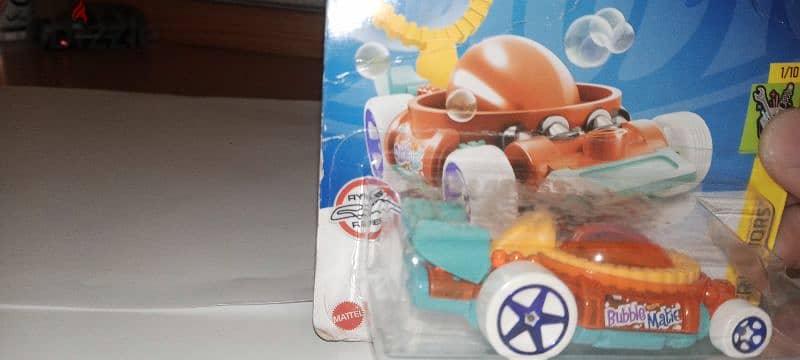 hot wheels 8$ 2