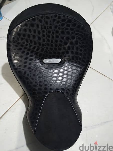 motorcycle seats aprilia,hero,suzuki,vespa,Piaggio,moto guzzi,Ducati, 4