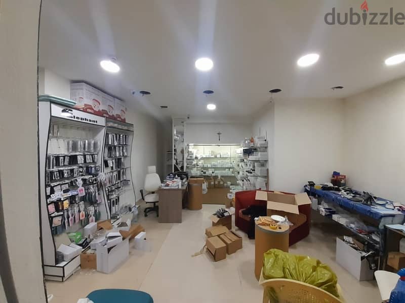 400 Sqm Depot + 100 Sqm Office for sale in Jdeideh | 2 Floors 6