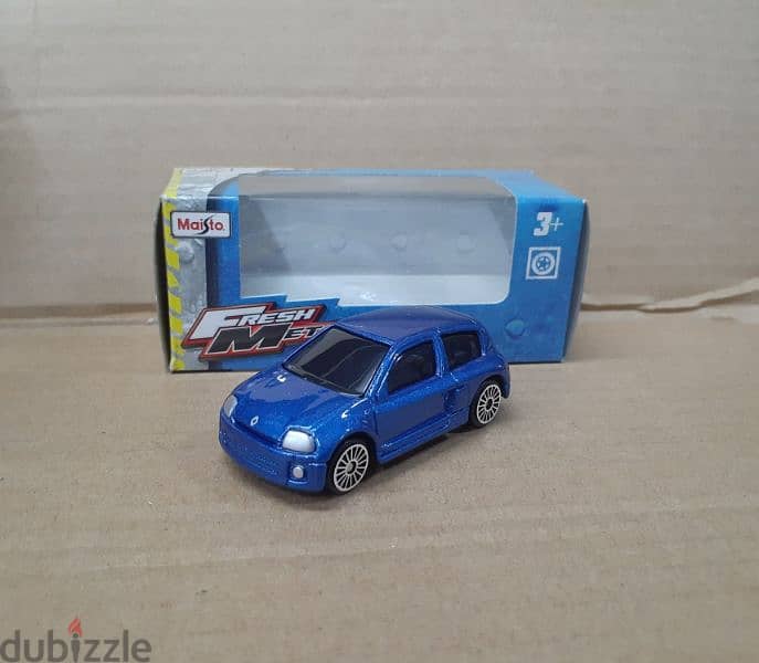 Maisto diecast car model 1;64. 8