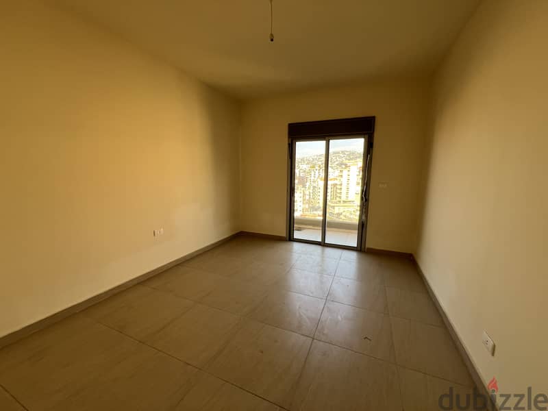 Apartment for sale in Haret Sakher شقة للبيع في حارة صخر 2