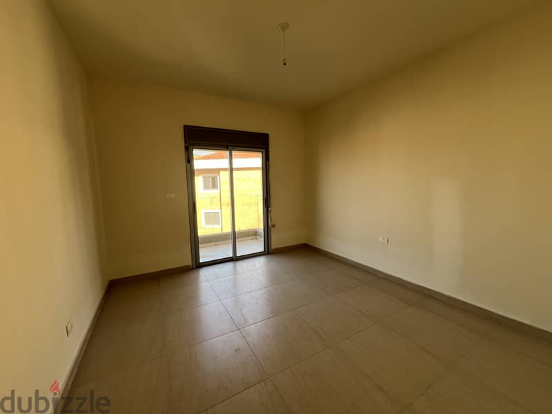 Apartment for sale in Haret Sakher شقة للبيع في حارة صخر 3
