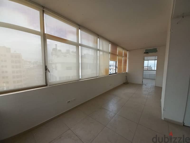 Office for rent in Jal El dib  - مكتب للإيجار في جل الديب 1