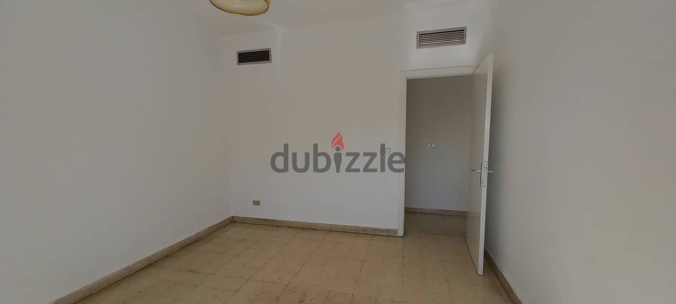 Special Office for Rent in zalka / Get it مكتب مميز للإيجار في الزلقا 8