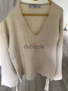 Wool sweater 0