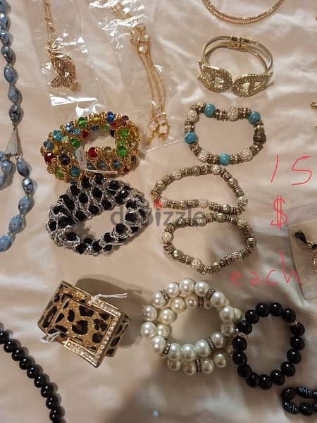 fake jewelery 16