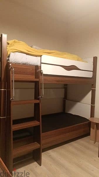 A used like new bedroom 2