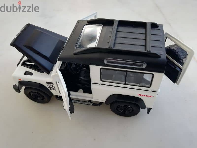 Diecast Land Rover 3