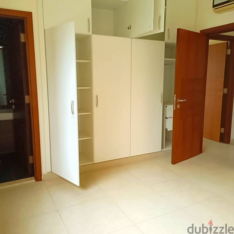 Luxurious 200 m2 apartment + open view for sale in Dbaye 7