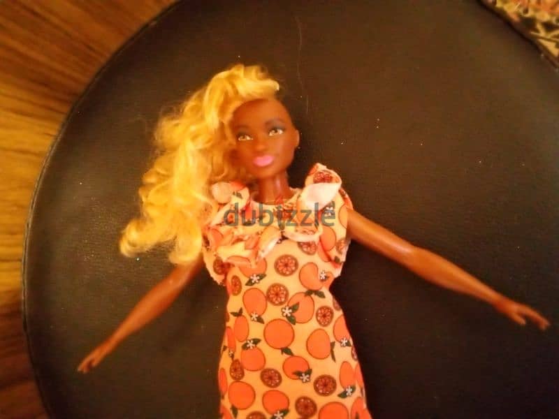 Barbie KIM FASHIONISTAS ZIG ZAG CURVY Mattel 2018 great AA doll=15$ 0