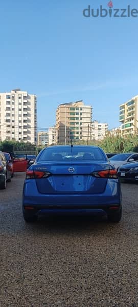 nissan versa 2020  low milage 4