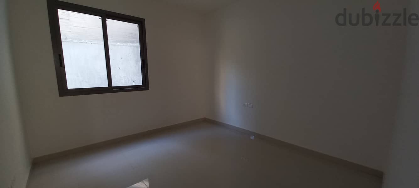 Apartment For Sale in Jal El dib شقة مشمسة ومريحة للبيع في جل الديب 5