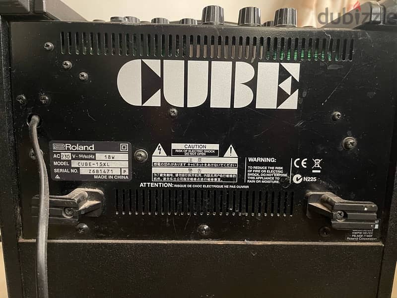 NEW condition Roland cube 15XL guitar amplifier. 1