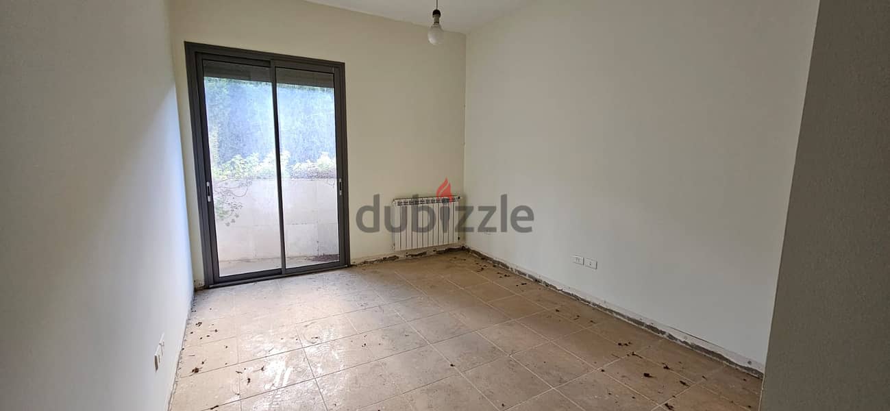 Apartment for sale in Yarzeh شقة للبيع في اليرزة 19
