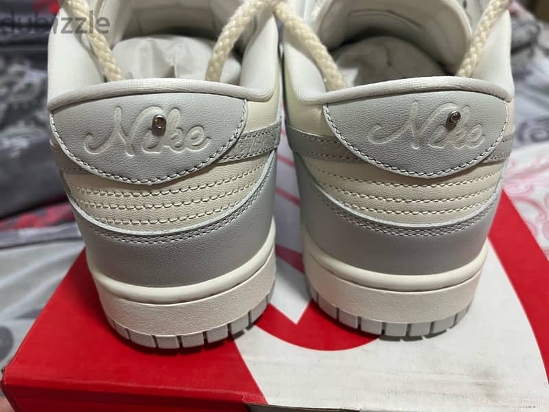 nike dunk gray and white size 43 authentic verified code 3