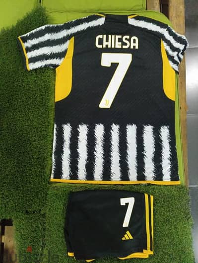 Juventus Chiesa Football Shirt & Short(Made in Thailand)