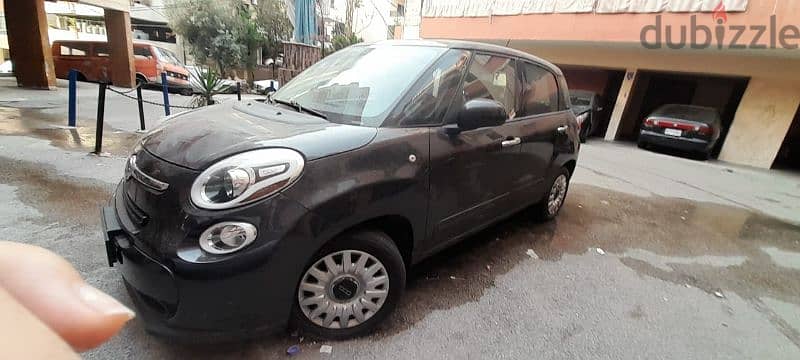 Fiat 500L used like new black for sale 9