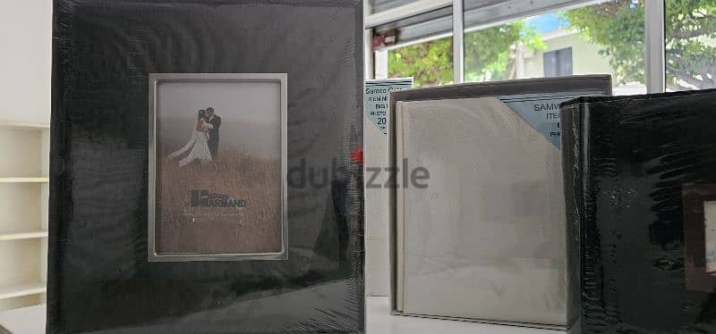 Photo frames and albums 4