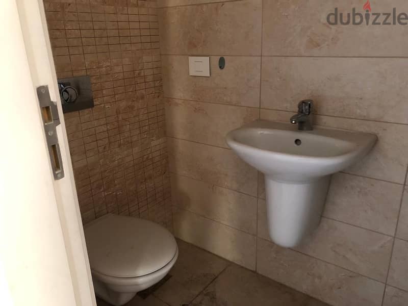 Apartment for SALE in Ras El Nabeh شقة في راس النبع للبيع 9