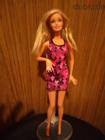 Barbie LOVES GLITTER NAILS Mattel 2010 Still good doll, bend legs=16