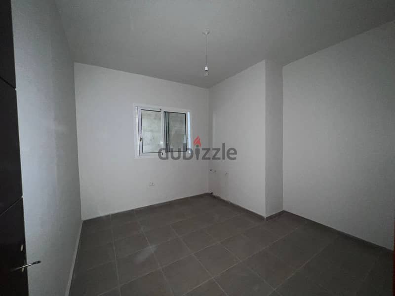 Three-Bedroom with terrace for sale in Hemlaya 14