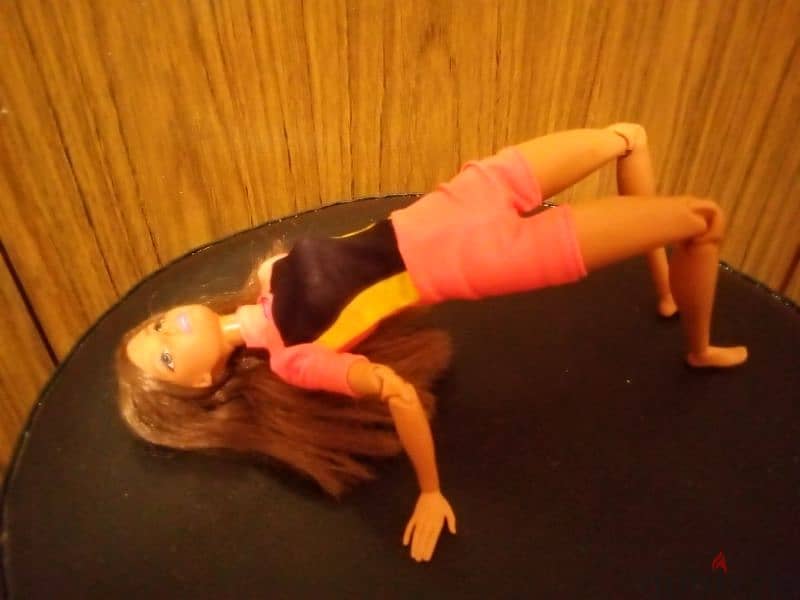 MADE TO MOVE Brunette Barbie As new 22 JOINTS, body flexi parts=26$ 2
