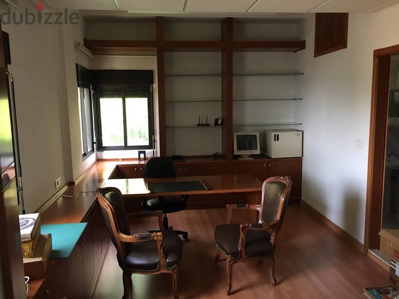 L01932-Office For Rent in an Iconic Building in Jbeil 1