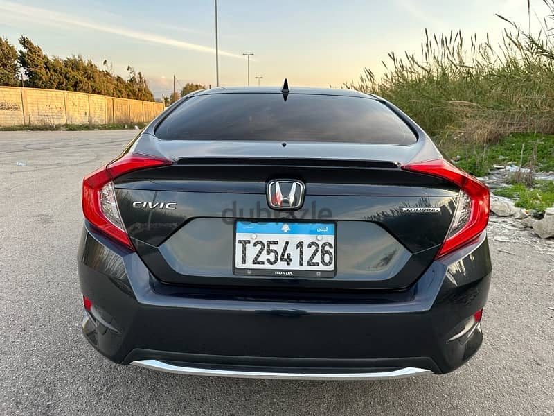 Honda Civic 2020 Touring 3