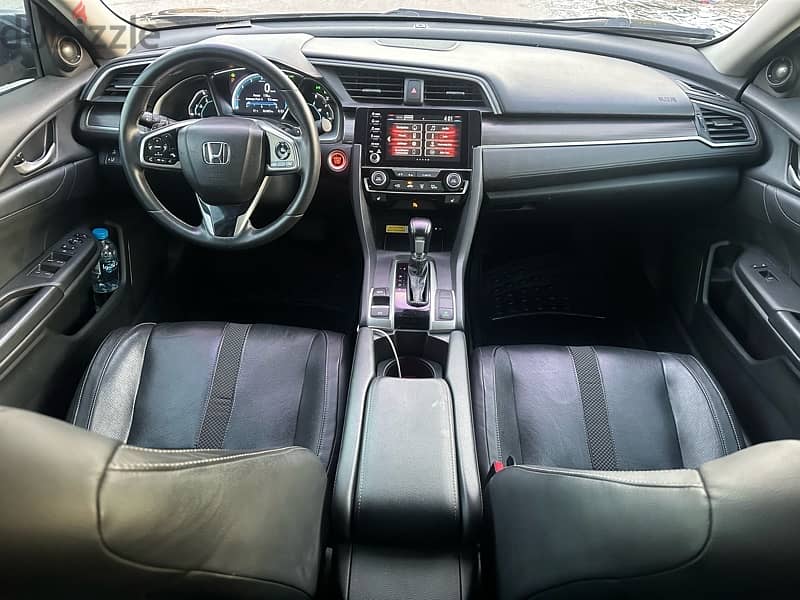 Honda Civic 2020 Touring 4