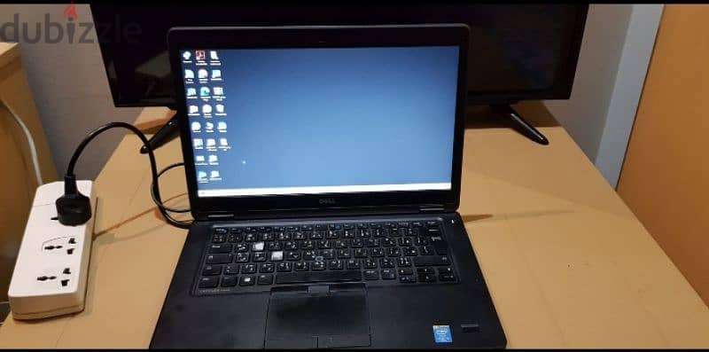super clean laptop with sd card free 3