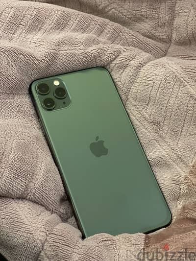 iphon 11 pro max , 256gb, face id is good, camera is good