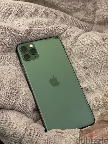 iphon 11 pro max , 256gb, face id is good, camera is good 0