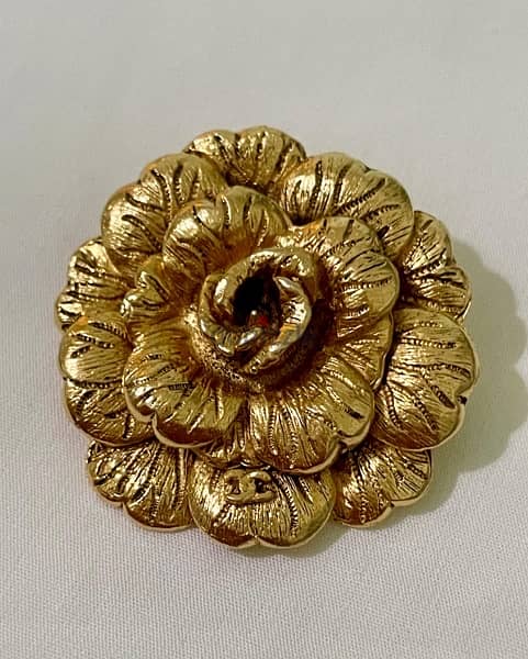 Vintage original Chanel gold metal camellia flower brooch 0