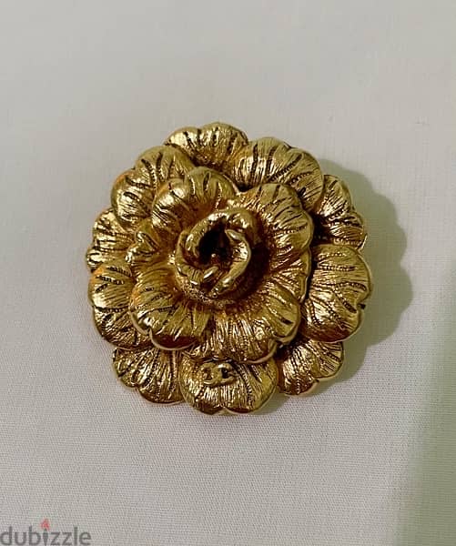 Vintage original Chanel gold metal camellia flower brooch 2
