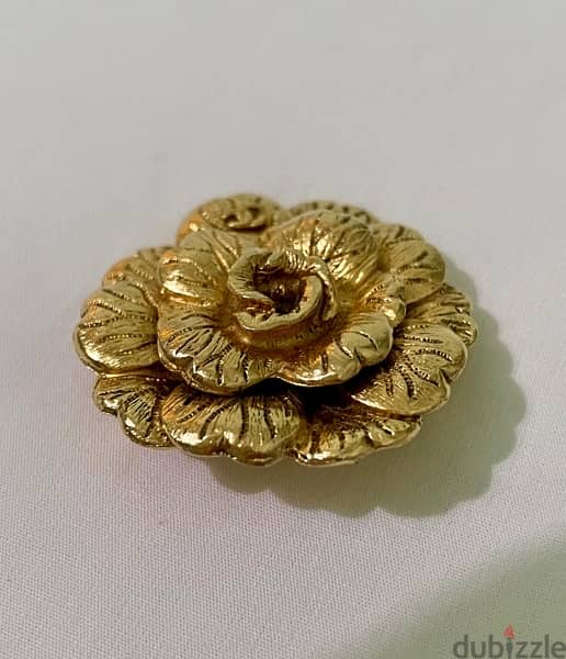 Vintage original Chanel gold metal camellia flower brooch 4