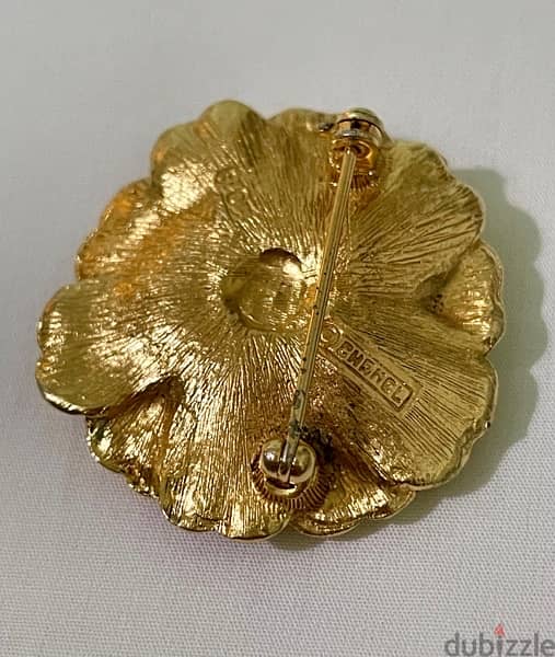 Vintage original Chanel gold metal camellia flower brooch 8