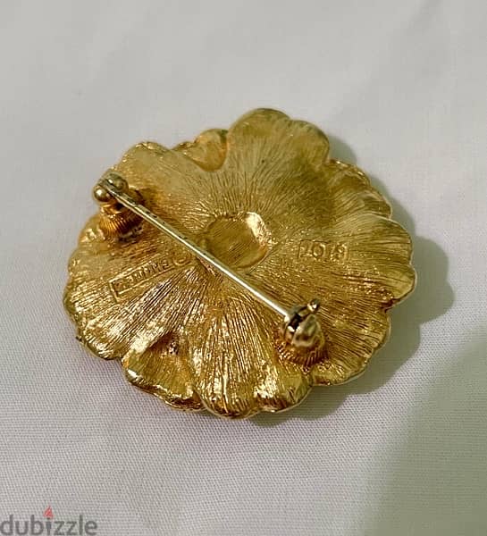 Vintage original Chanel gold metal camellia flower brooch 12