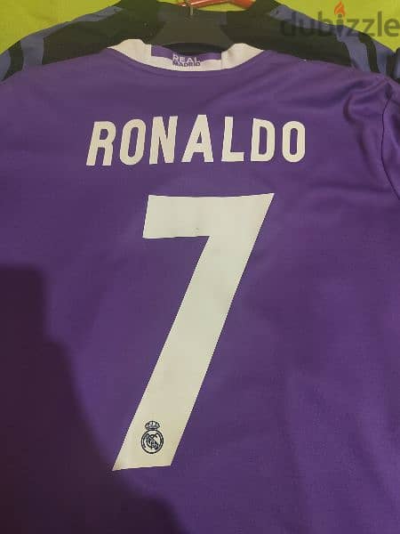 Real madrid 2 jerseys 2016-2017 ronaldo 3