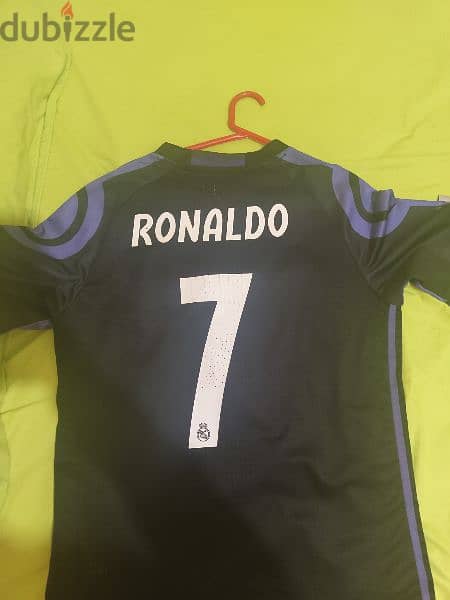 Real madrid 2 jerseys 2016-2017 ronaldo 5