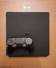 PS4 slim and controller