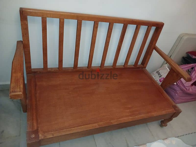 مقعد خشب مرتب منجد عرض130 نظيفة 150دولار 5