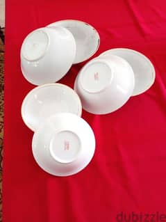 7 porcelaine bowls